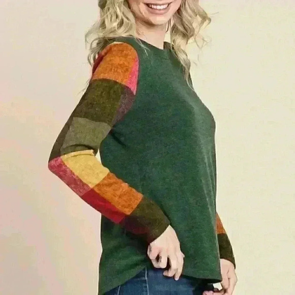 3. Olive Sweater with Colorful Check/Plaid Sleeves - Picture 4 of 4